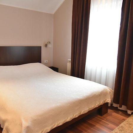 B&B Park Sremcica Extérieur photo